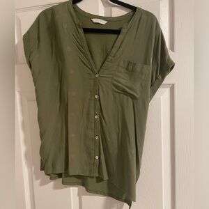 Lucky Brand V-neck green shirt. Women’s size Small.